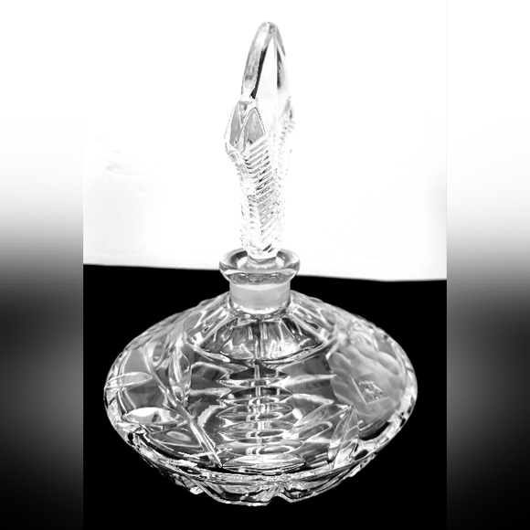 Vintage Crystal Perfume Bottle - Etched Glass - Picture 3 of 6